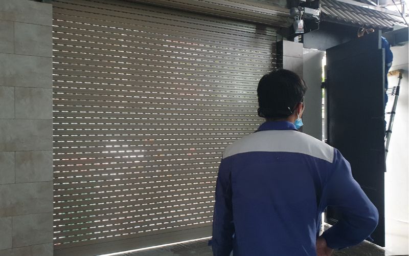 Chi phí bảo trì cửa cuốn công ty bao nhiêu?