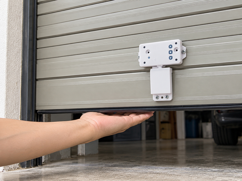 Có nên lắp cảm biến cho cửa cuốn hay không?