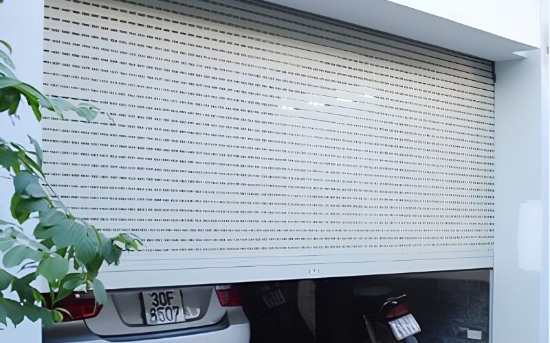 Cửa chỉ đổi chiều khi đã chạy hết hành trình