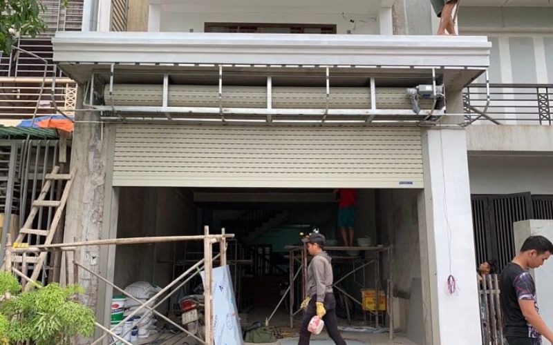 Cửa Công Nghệ - Đơn vị thi công hộp kỹ thuật cửa cuốn uy tín, đúng kỹ thuật
