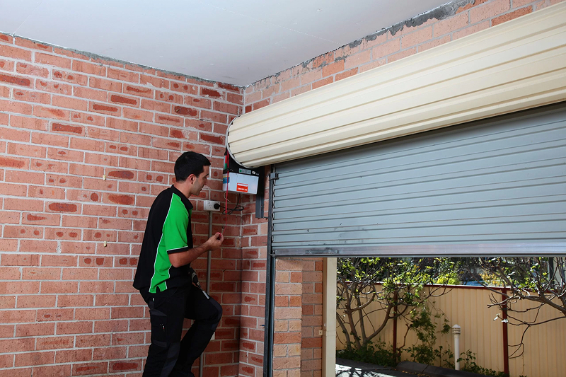 Cửa Công Nghệ - Dịch vụ xử lý cửa cuốn kẹt ray chuyên nghiệp