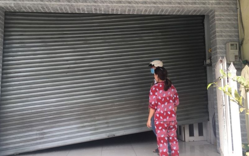 Cửa cuốn bị lệch ray hoặc xô nan cửa