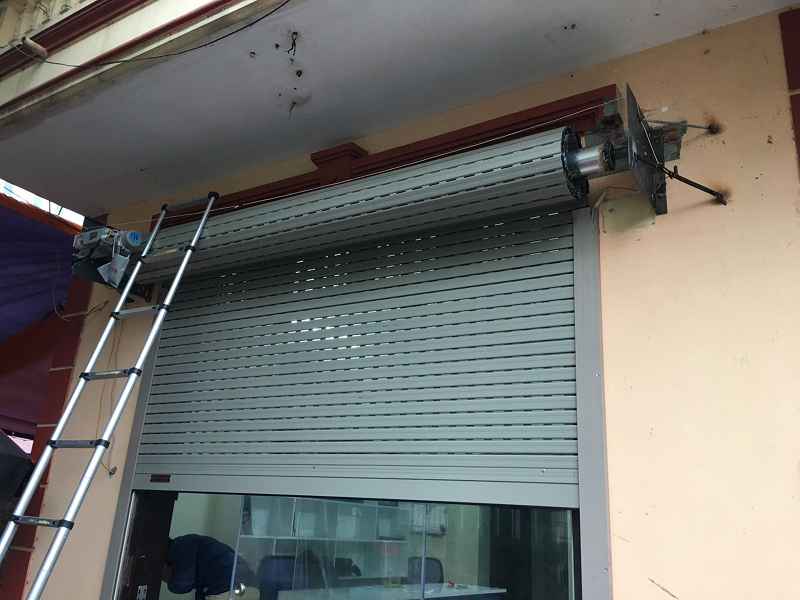 Dịch vụ bảo trì cửa cuốn của Cửa Công Nghệ