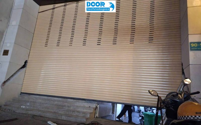 Đơn vị cung cấp dịch vụ vệ sinh, bảo dưỡng cửa cuốn giá rẻ, uy tín