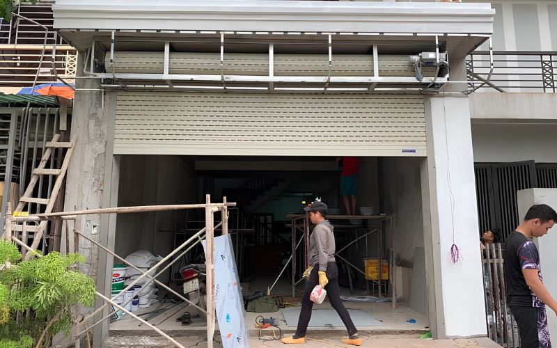 Lý do nên lựa chọn dịch vụ lắp đặt cửa cuốn chuyên nghiệp
