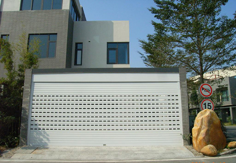 Nên mua cửa cuốn gara biệt thự ở đâu giá tốt, uy tín?