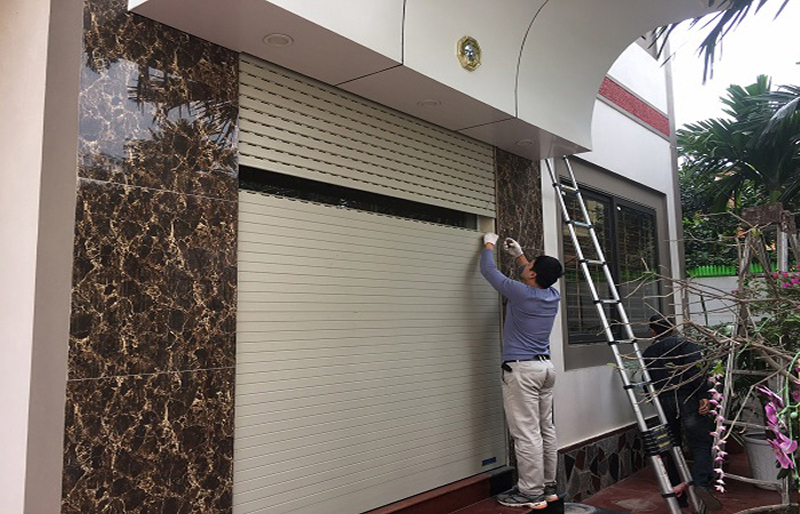 Nguyên nhân chủ yếu khiến cửa cuốn bị lệch ray